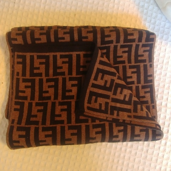 fendi winter scarf